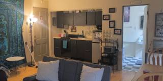1643-45 N. Franklin Pl. Gallery 7