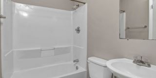 Charming 2 Bedroom Home Just Blocks from USC Campus with Great Parking & Move-In Ready Appeal Gallery 29