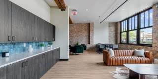 2032 N Clybourn Ave Gallery 4