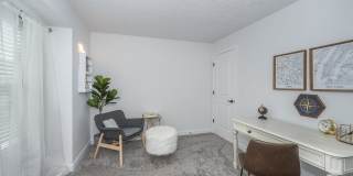 Galbraith Pointe Apartments and Townhomes Gallery 20