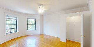 5237-5245 S. Kenwood Avenue Gallery 5