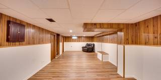1221 N WEBSTER Street Gallery 16