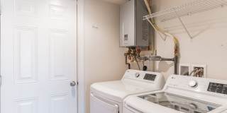 Lovely Townhome Conveniently Located! Gallery 8