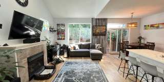 Lovely 2Bd + 2.5Ba in Beaverton!! Minutes Away From Nike! New Roof, Fence, Paint and Additional Bonus Room!! Gallery 5