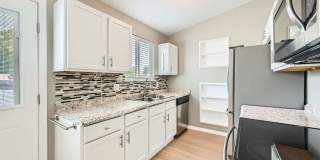 Spacious 3-Bedroom Aurora Home with Fenced Yard, Garage & Central AC Gallery 4