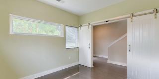 Stunning South End end unit townhome in the modern and amazing Southpoint community. Gallery 9