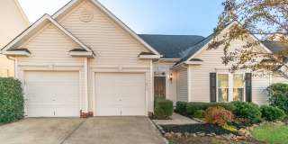 Lovely 2 car garage home in Charlotte Gallery 1