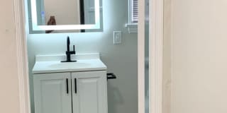 Havenhurst Drive Apartments Gallery 15
