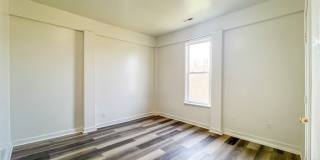 608 Halifax St Gallery 24