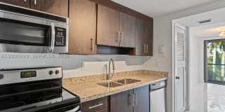9800 W Bay Harbor Dr Gallery 4