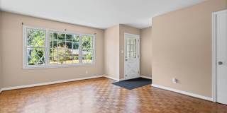 Three bedroom home close to USA with a garage Gallery 5