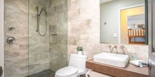 Beautifully Appointed Fully Furnished 4 bedroom/3 bathroom Kuau BayView House w/ Ocean views Gallery 45