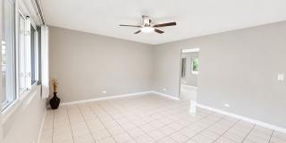 6847 Hawthorne Lane Gallery 4