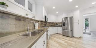 2449 S Bayshore Dr Gallery 8