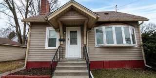 2 Bedroom Home With Fenced Yard in Davenport! 2 Bedroom Home With Fenced Yard in Davenport! Gallery 1