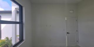 306 NE 10th Ter Gallery 10