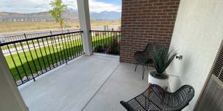 Lakefront at Vineyard Town Center Condo Gallery 19