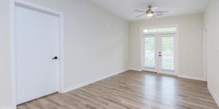 Arboretum West Gallery 73