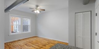 7456 N Greenview Ave Gallery 3