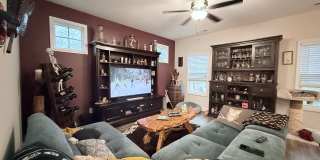 4 Bedroom house minutes from Haymont! Gallery 11