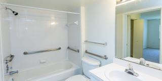 Heron Pond - 55+ Apartments Gallery 21