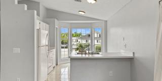 Winter Park 3 bedroom steps to shopping, dining. Gallery 9