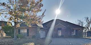 Spacious and Beautiful 4 bedroom 2 bath home located in NW OKC Gallery 3