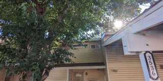 Cozy Two Bedroom, One and a Half Bath Townhouse Gallery 1