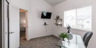 FULLY FURNISHED 3 Bed Luxury End Unit Townhome backs to Nature Gallery 27