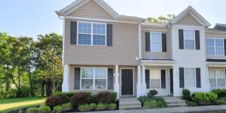 Great 2BR/2.5BA Murfreesboro townhome less than 2 miles from MTSU! Gallery 3