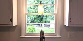 CherryVille Downtown, 3 bedroom, 100% Upgraded. Gallery 4