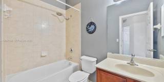 3728 NE 3rd Ct Gallery 16