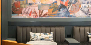 Elle Gallery 32