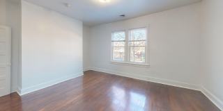 Four Bedroom 2,500 Square Foot House W/Back Patio, Multiple Kitchens/Laundry Facilities Gallery 16