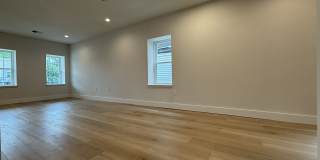 160 Main St Gallery 10