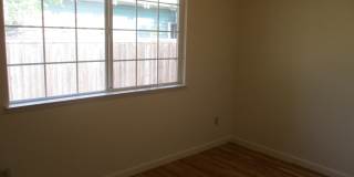Cute Home Boasting Hardwood, close to Enloe and downtown Chico! Gallery 8