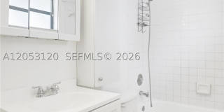 2120-2122 Thomas St Gallery 18