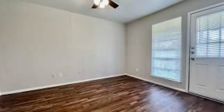 205 S Mitchell St Gallery 10