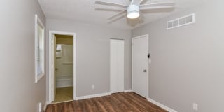 6 Castle Court Gallery 7