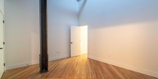 438 Penn Ave Gallery 18