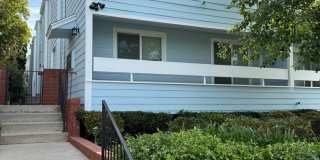 Beautifully Renovated 2 + 2.5 Santa Monica Condo townhouse Gallery 21