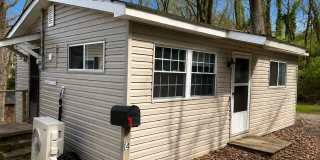 Charming 2-Bedroom Home in Lookout Valley – Pets Welcome! Gallery 1