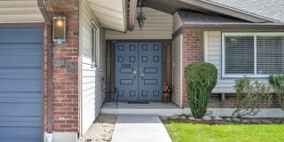 Fully Furnished Single Level Brick Home and Pet Friendly Gallery 3