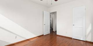 Recently Renovated University Heights 2 Bed 1 Bath with 2 off-street parking spaces! Pet OK! Gallery 21