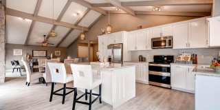 Stunning 3 Bed/2 Bath home in highly desirable McCormick Ranch Neighborhood Gallery 1