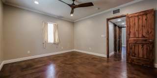 1317 W HOLLY Street Gallery 35