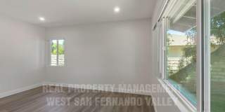 Beautifully Remodeled Single Family Home with Pool Gallery 43