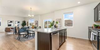 6818 Gateway Crossing Street Gallery 11