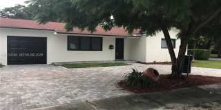 9401 SW 64th Ter Gallery 1