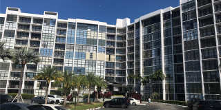 1000 Parkview Dr Gallery 3